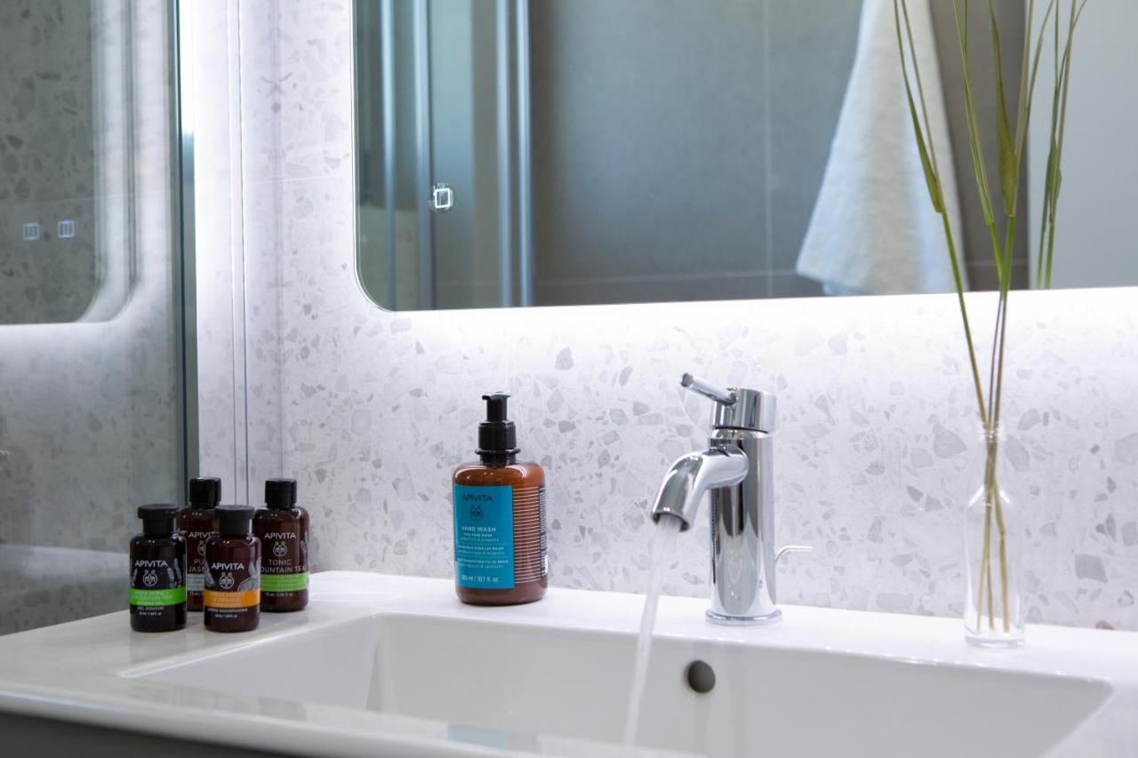 Achillion Suites Lefkáda エクステリア 写真
