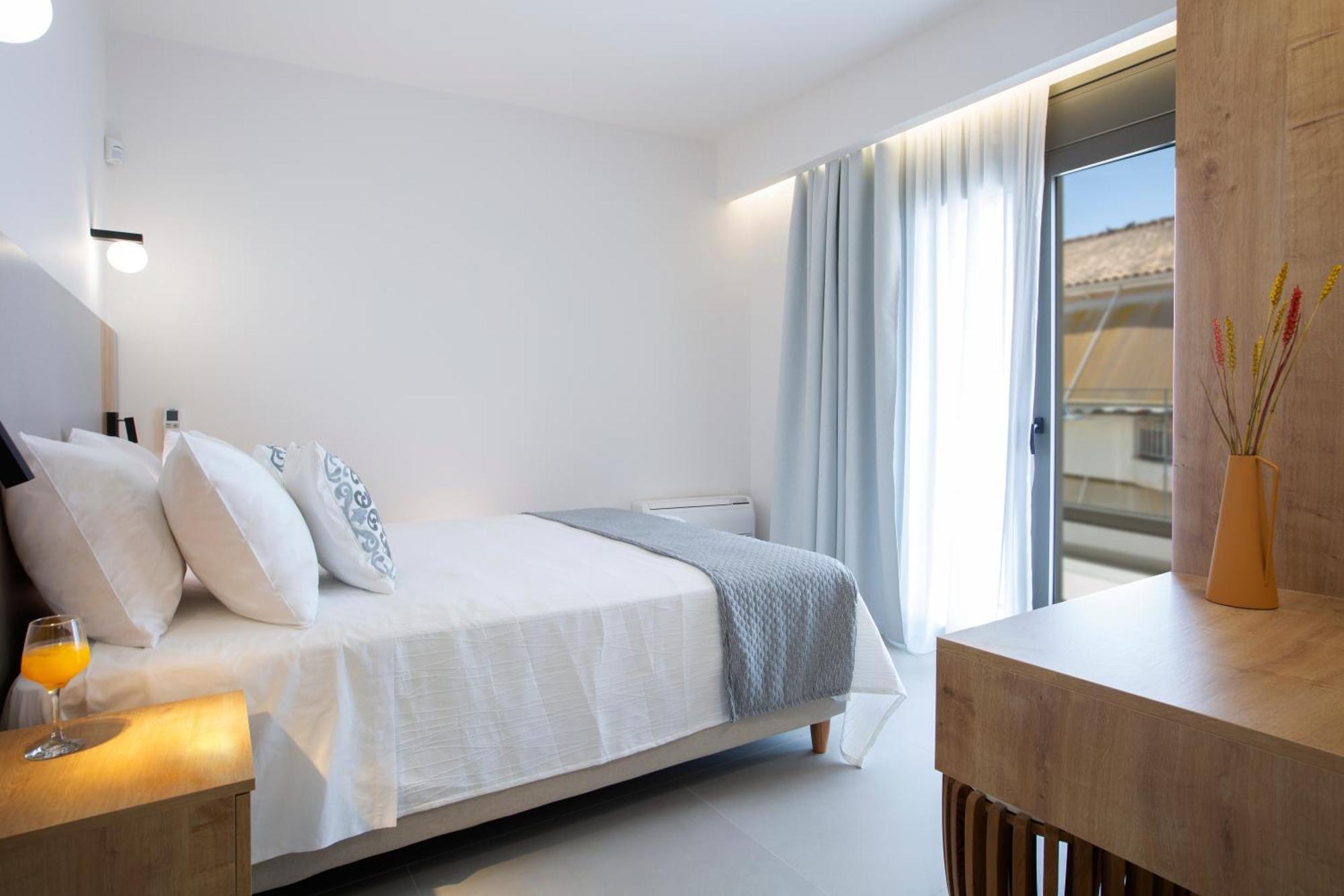 Achillion Suites Lefkáda エクステリア 写真