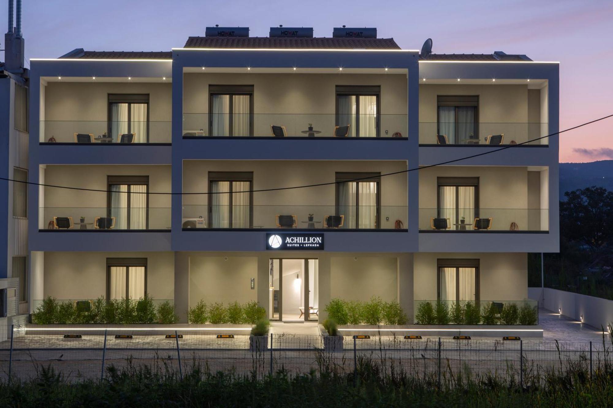 Achillion Suites Lefkáda エクステリア 写真