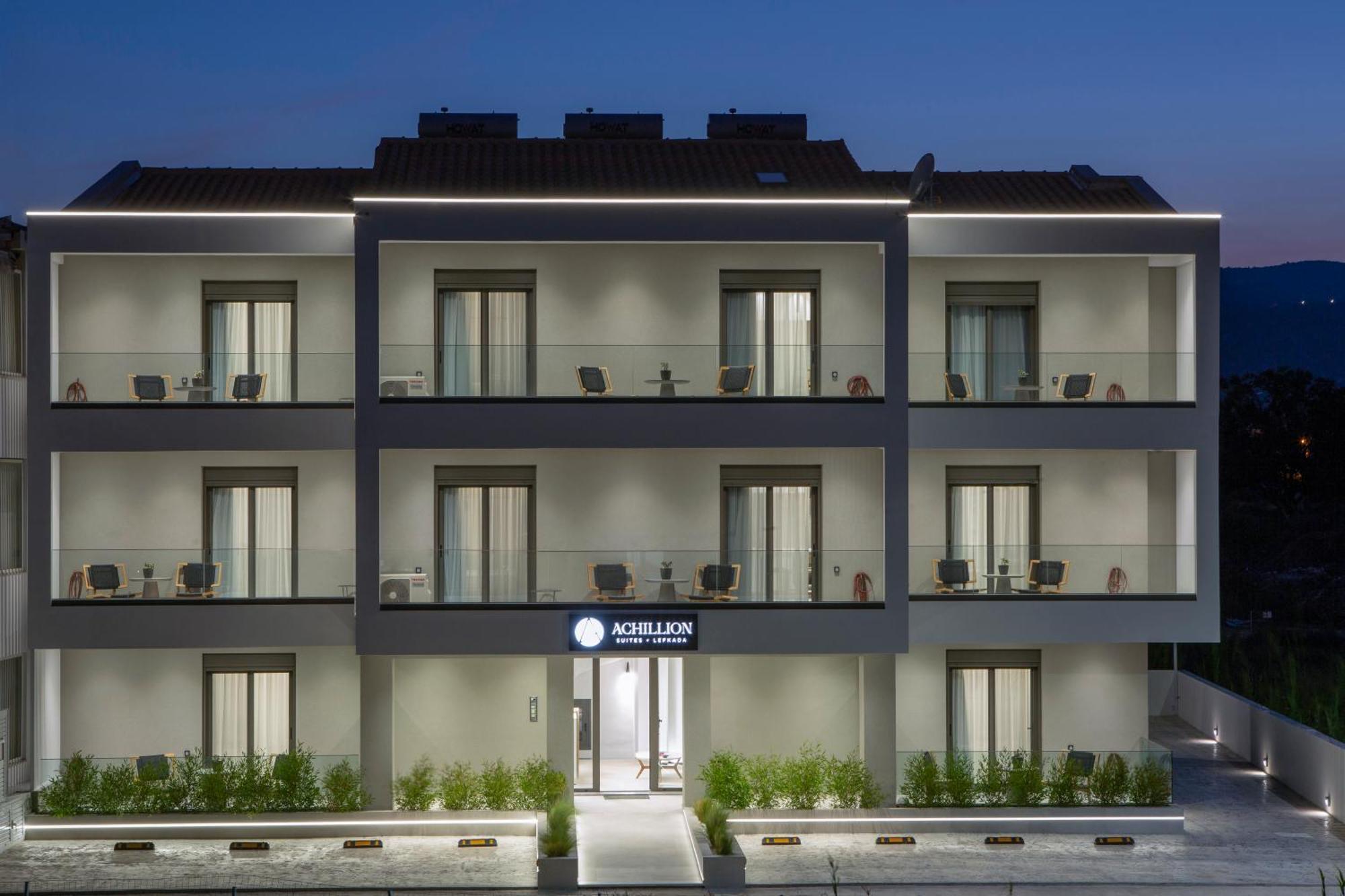 Achillion Suites Lefkáda エクステリア 写真